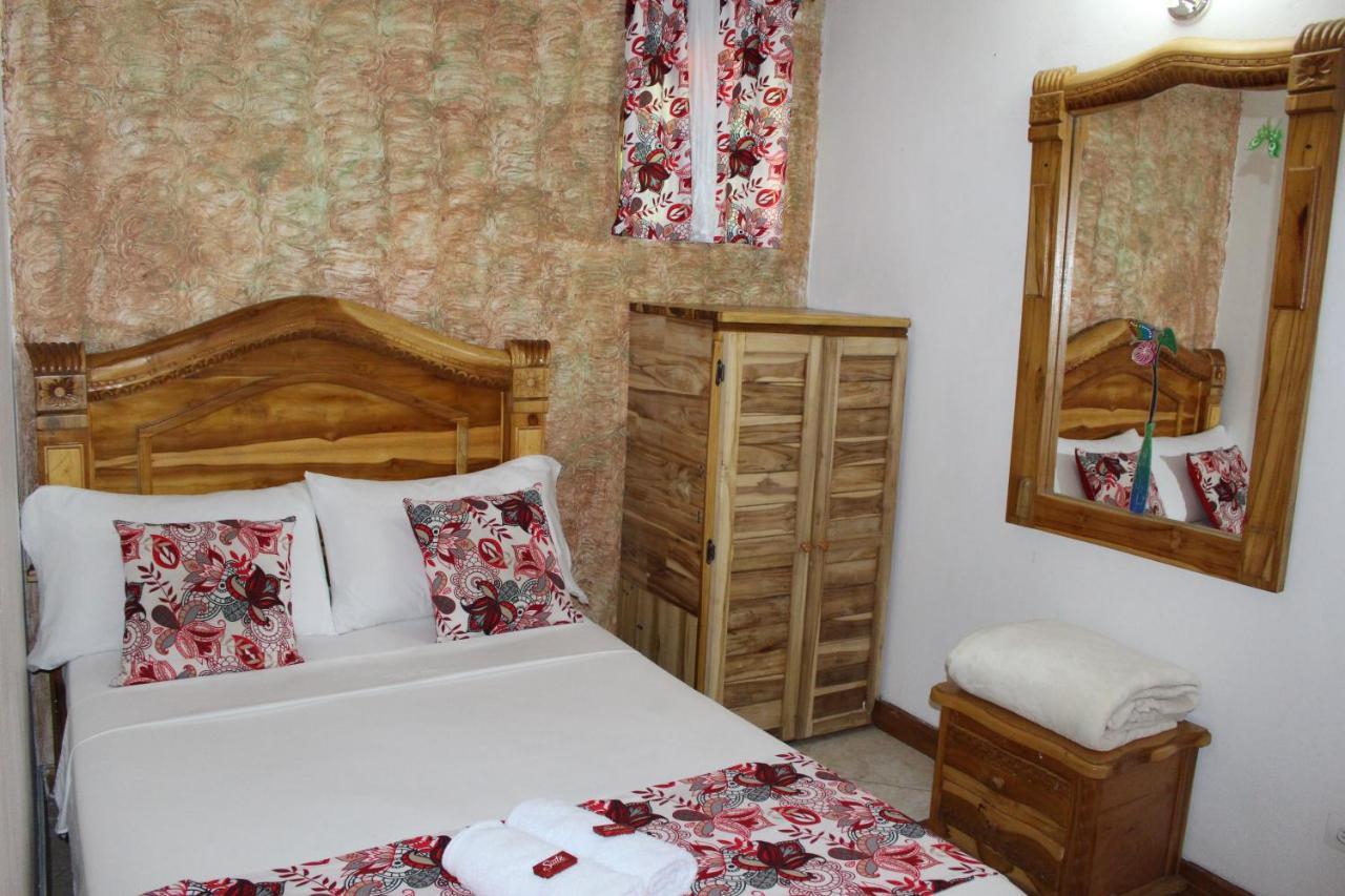 Hotel Las Guacamayas Guatapé מראה חיצוני תמונה